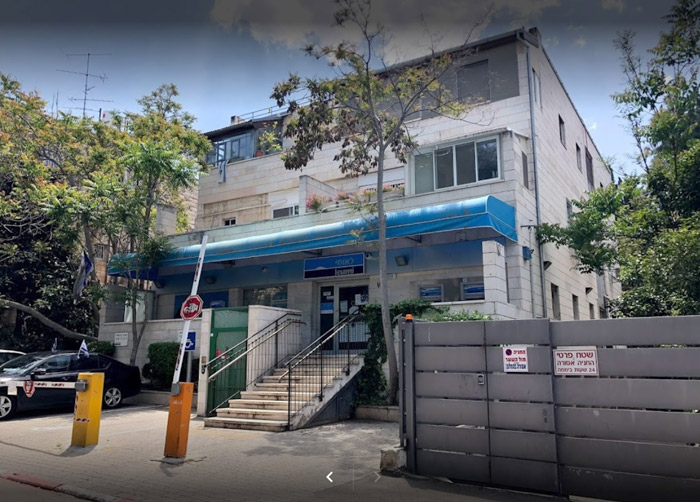בנק לאומי בשכונה